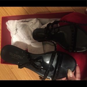 Black spiked jelly’s